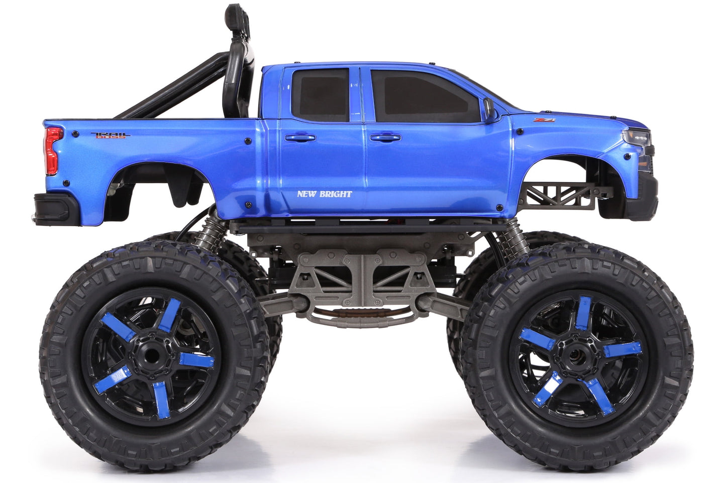 Battery Remote Control Chevrolet Silverado Heavy Metal 4X4 Truck 21062U-B Blue